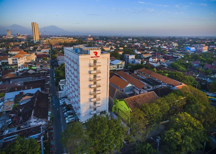 Monoloog SoloHotel di Solo