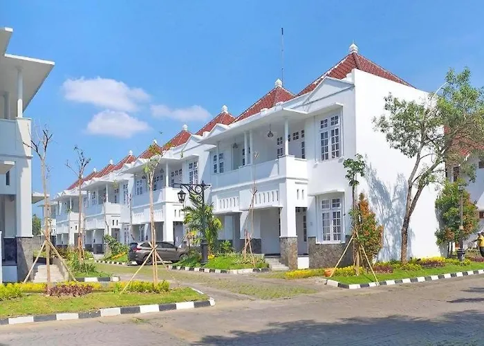 Azhima Resort And Convention Surakarta 
